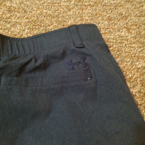 Under Armour Men's Golf Stretch Shorts 30' waist Blue - Picture 6 of 8